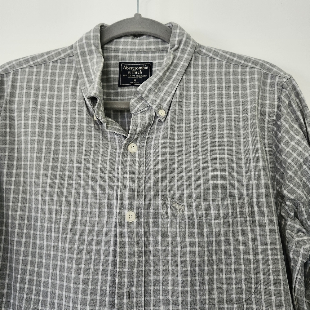 Abercrombie & Fitch Gray Plaid Button Down Medium Cotton